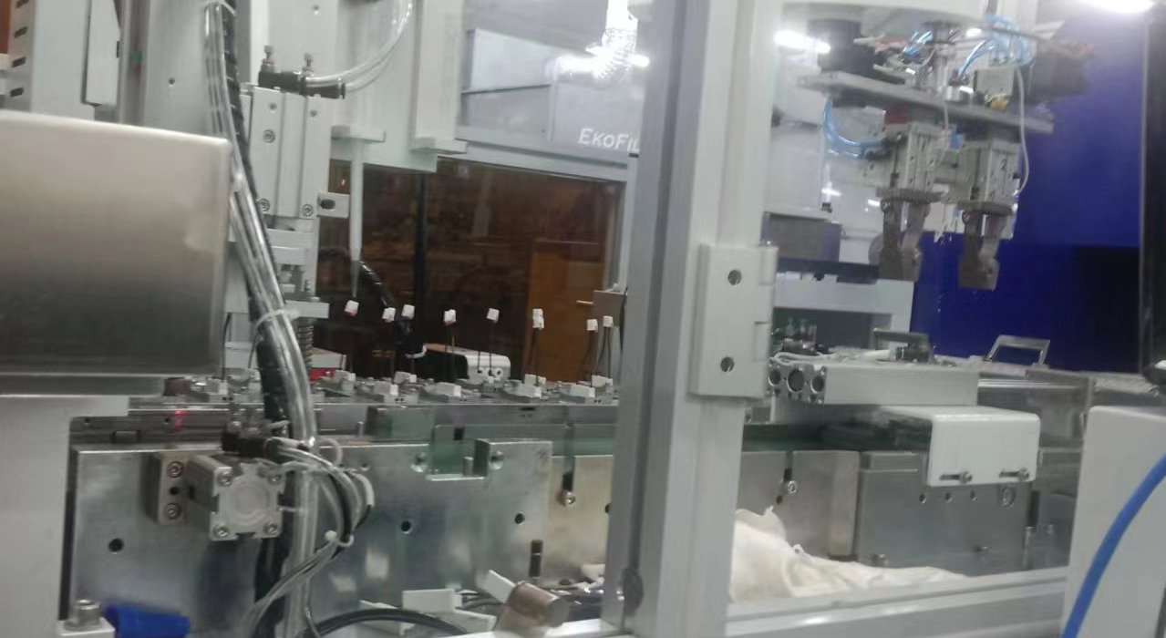 自動組裝旋鉚設(shè)備的特點、工作原理及使用注意事項